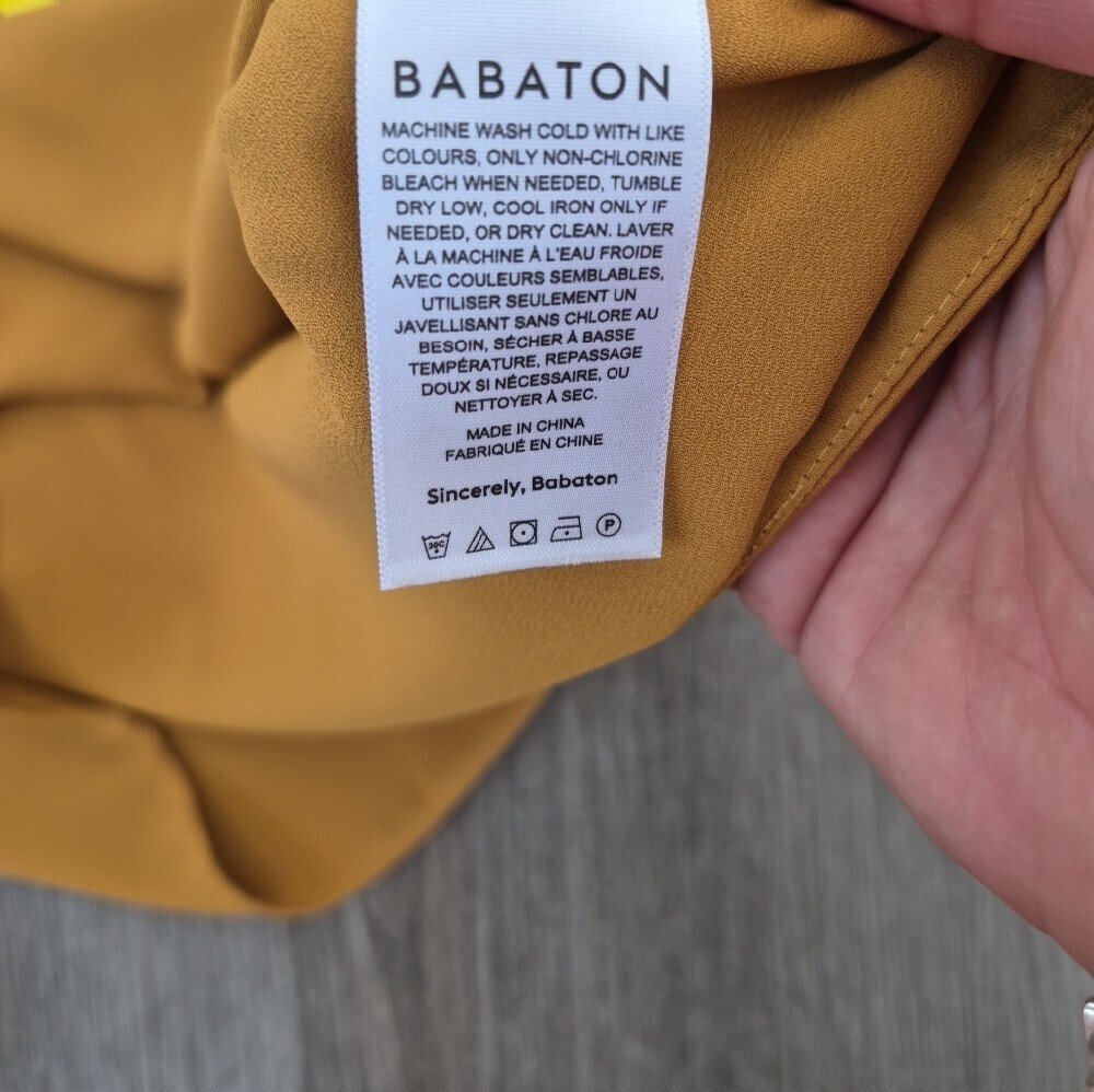 BABATON SIZE SMALL V-Neck Sleeveless Camisole Top - Mustard - Picture 4 of 4